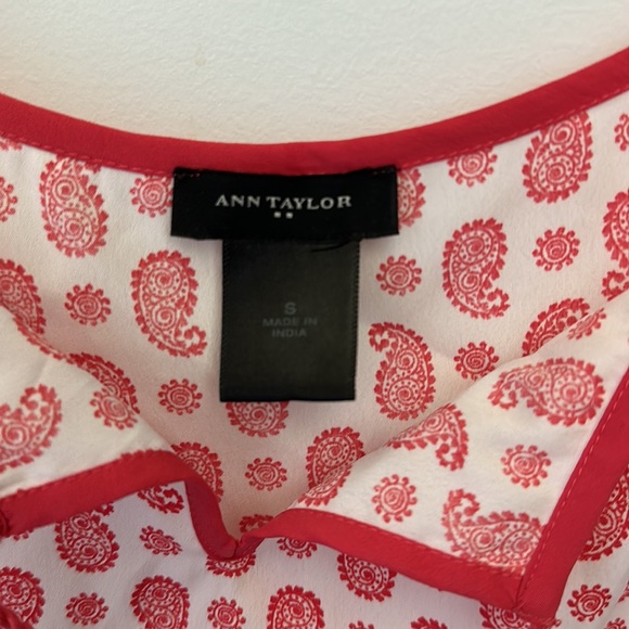 🌟2/$10🌟Ann Taylor Burnt Orange Paisley Tank - Picture 3 of 4